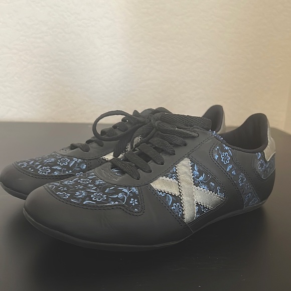 Munich women’s sneakers 38 - Picture 1 of 7